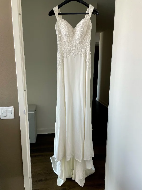 Bargain Bin Martina Liana 876