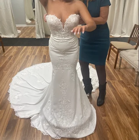 Special Offer Pronovias Kodiak