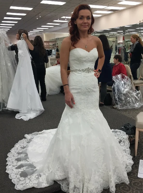 Special Price David's Bridal V3680