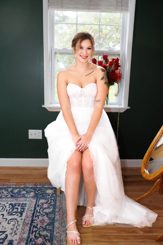 Stock Clearance David's Bridal WG4051