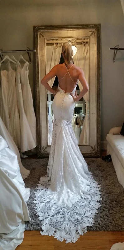 New Deals Modern Trousseau Muse by Callie Tein