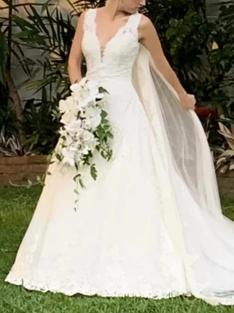 Huge Savings Pronovias Maggie