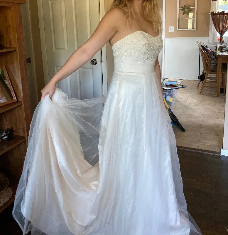 Buy Now David's Bridal WG3586