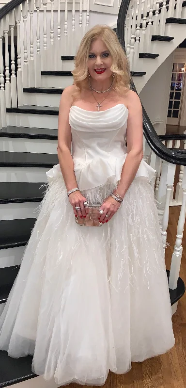 Discount Deals Zac Posen Organza Beaded Feather Strapless Ball Gown