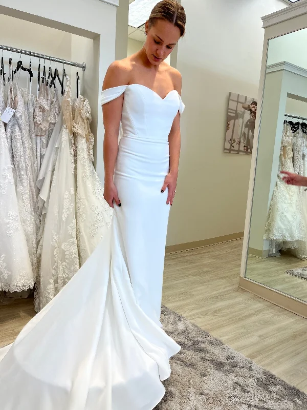 Midnight Madness Pronovias Aubrey