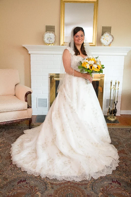 Steals and Deals Justin Alexander Ivory Lace