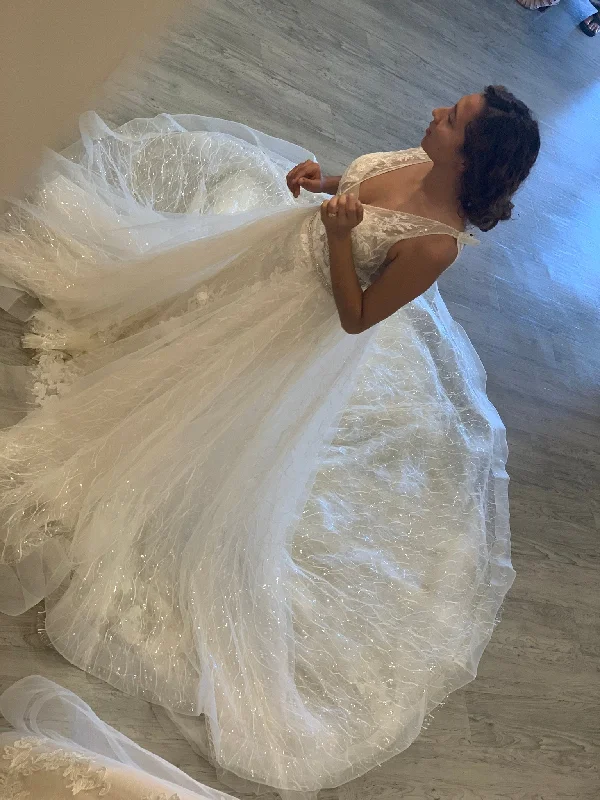 Midnight Madness Enzoani Nurit Overskirt