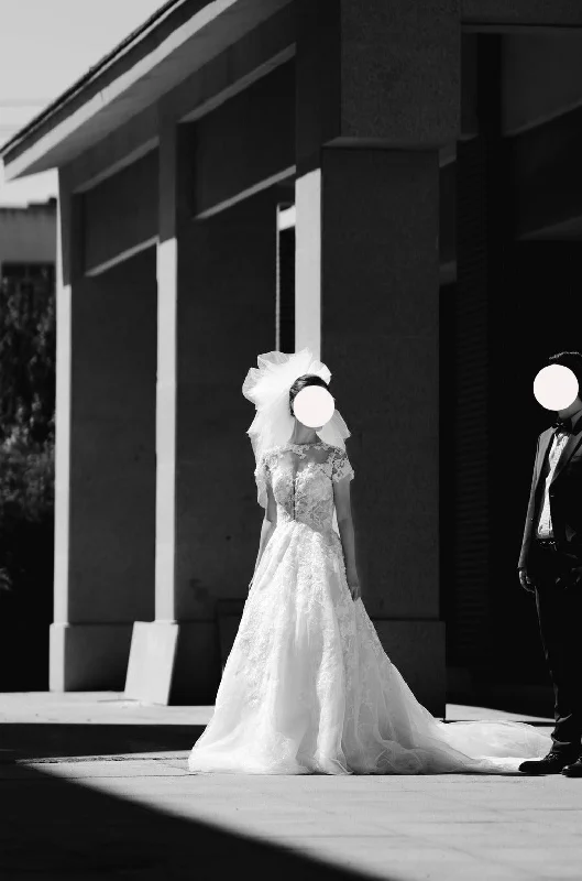 Take Advantage Oleg Cassini CWG833