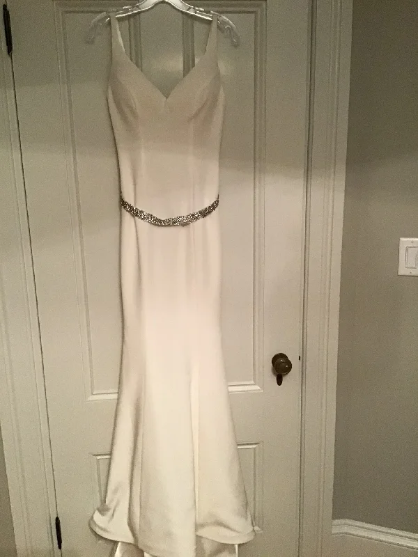 Special Discount Matthew Christopher Emilia 10510