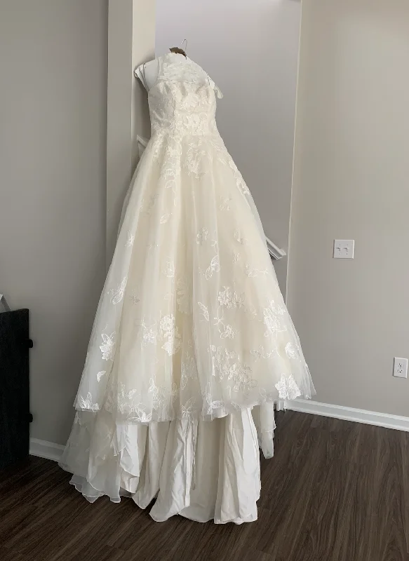 Stock Up and Save Vera Wang White VW351426