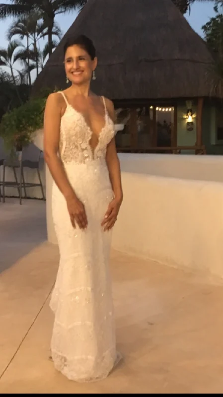 Sneak Peek Sale Berta