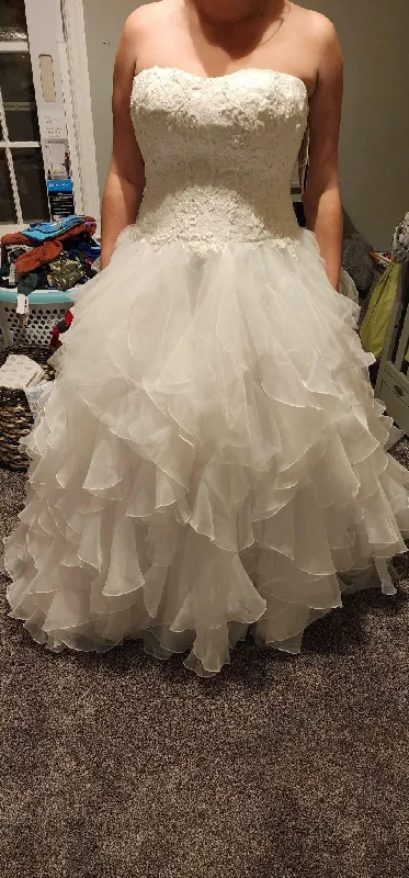 Clearance Sale Oleg Cassini 8CWG568