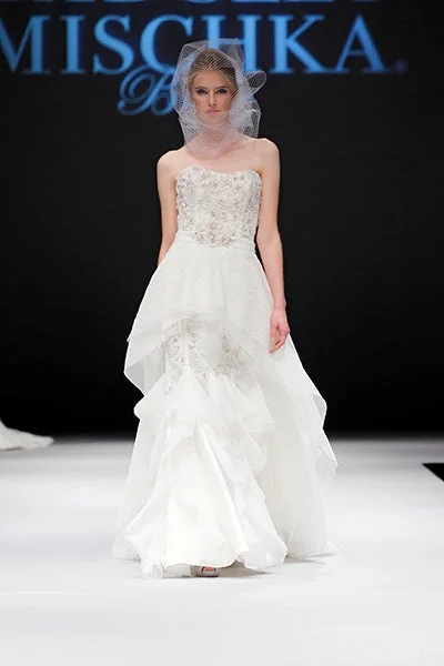 Weekend Flash Sale Badgley Mischka Leigh Spring 2015