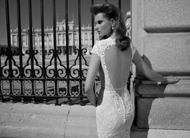 Deep Discounts Berta  16-12