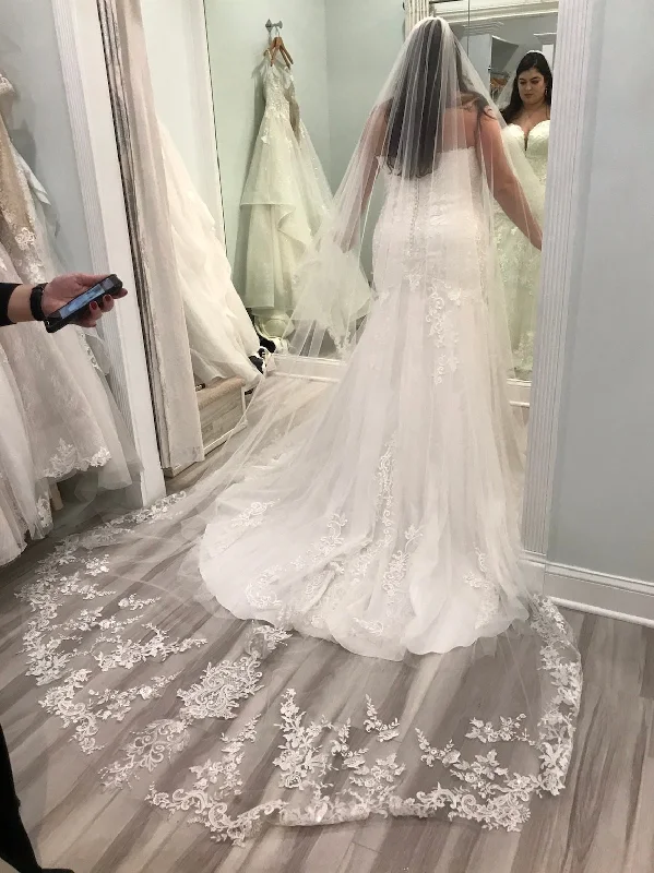 Price Break Stella York 7092