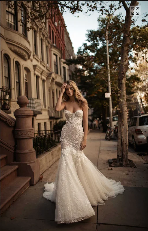 Today Only Berta  17-110