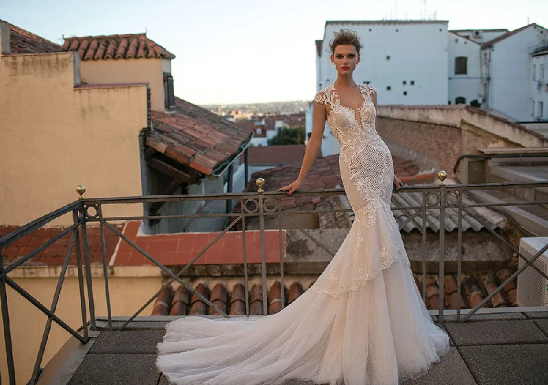Deep Discounts Berta  16-36