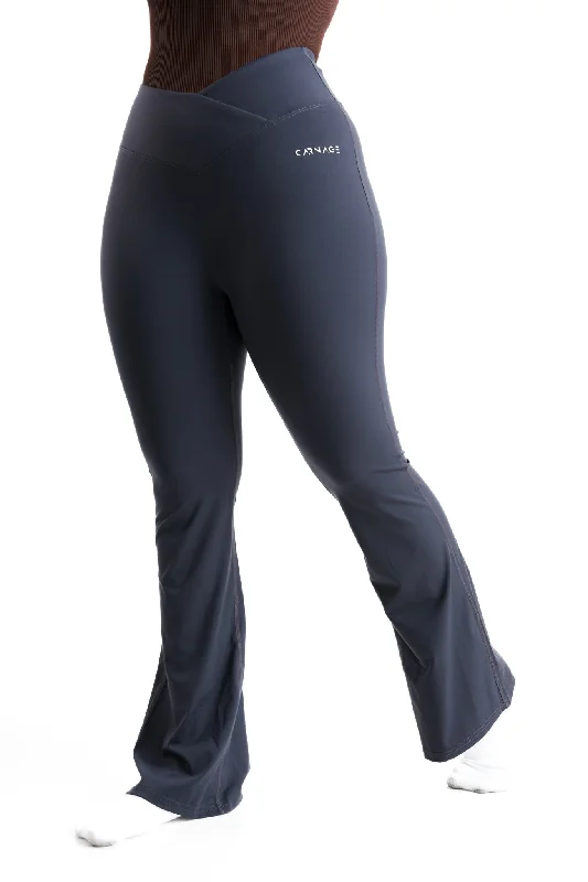 Flash Sale 90’s V Taper Flared Legging