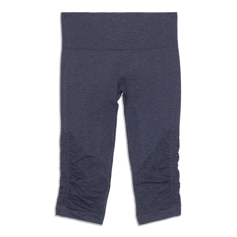 Hurry In In The Flow Crop - Resale