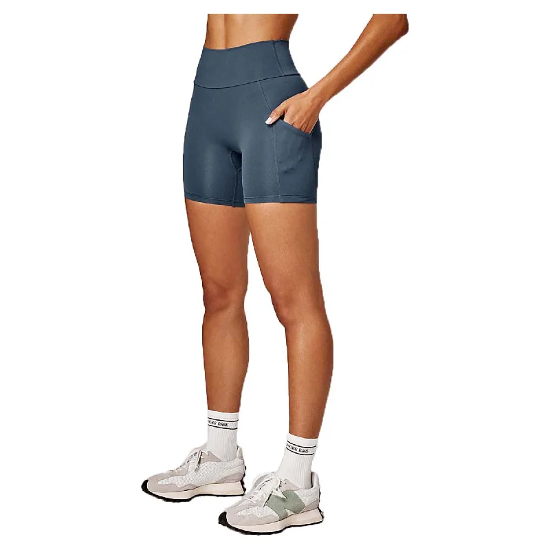 Best Bargains Women's Ab Waisted Camelflage Seamless 6 Inch Bike Shorts