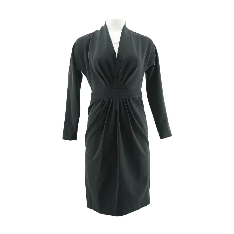Price Break Black Solid Midi Dress