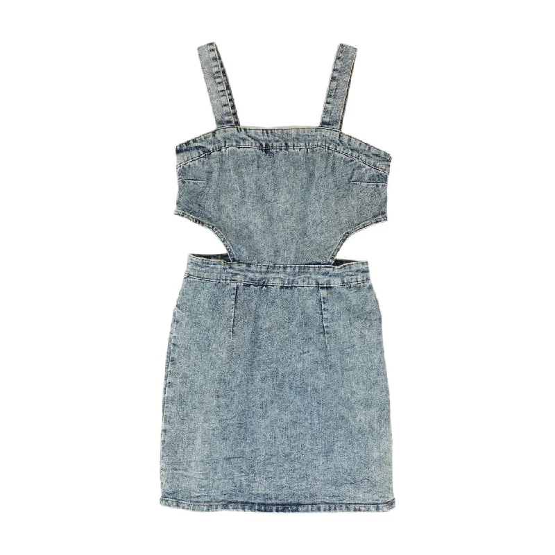 Massive Deals Blue Solid Midi Dress
