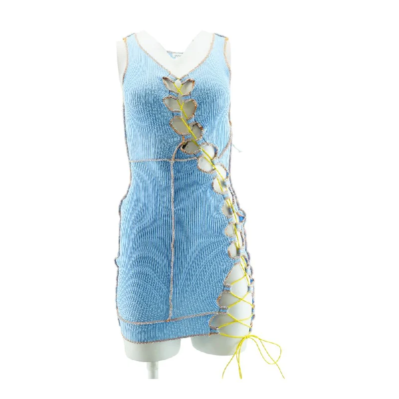 Deep Discounts Blue Solid Midi Dress